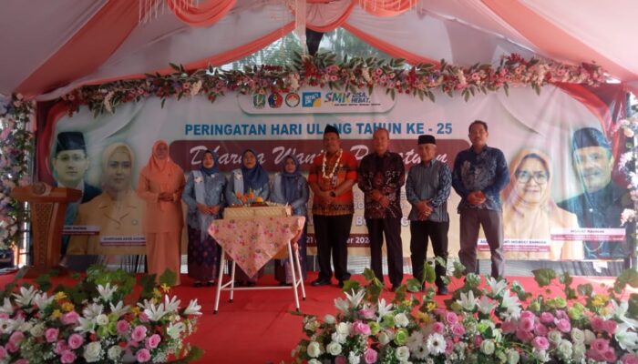 Dharma Wanita Persatuan Cabang Dinas Pendidikan Jatim Peringati HUT ke- 25