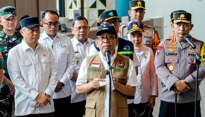 Menko PMK Pratikno Pantau Kesiapan Pelabuhan Merak Hadapi Libur Nataru