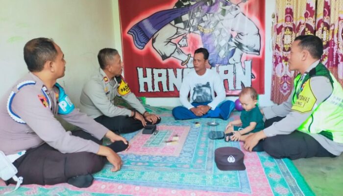 Kapolsek Kanor Sambangi Sesepuh Perguruan Silat IKS di Wilayah Setempat