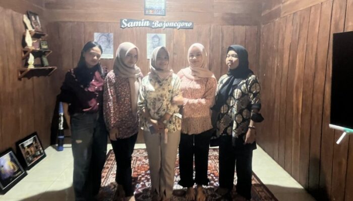 Lestarikan Budaya Lokal Bojonegoro, Unair Surabaya Dirikan Galeri Samin