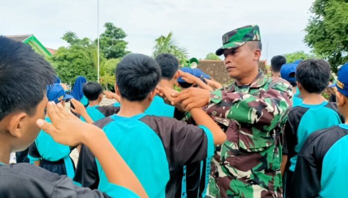 Babinsa Koramil Temayang Bojonegoro Perkuat Karakter Pelajar SMP