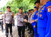 Kapolri Tinjau Posko Pengungsi Erupsi Gunung Lewotobi di NTT