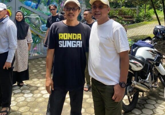 Stikosa AWS dan Ecoton Foundation Adakan Work Shop Komunikasi Lingkungan