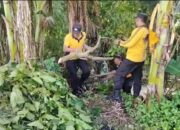 Kapolres Nganjuk Puji Karya Bakti Polsek Rejoso dan Warga Bersihkan Sungai di Mojorembun