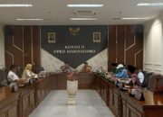 Rapat DPRD Bojonegoro Komisi D Evaluasi Kinerja DLH Bojonegoro Tahun 2024 Tertunda