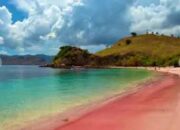 Menikmati Pesona Pantai Tiga Warna di Malang