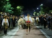 Tradisi Kirab Malam Satu Suro di Surakarta