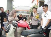 Ibu Asal Gresik Nangis Karena Motornya di Curi, Kurang 24 Sudah Senyum Lagi