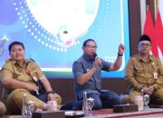 Pj. Wali Kota Batu Berikan Pengarahan Bagi Tenaga Kebersihan, Penyapu Jalan dan Petugas Pertamanan DLH KWB