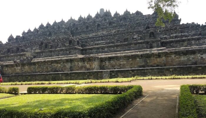 Mengenal Candi Borobudur: Keajaiban Arsitektur dan Sejarah