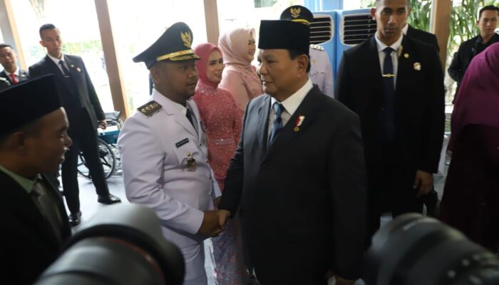Resmi Dilantik Presiden, Bupati dan Wakil Bupati Gresik Siap Wujudkan Gresik Baru Lebih Maju