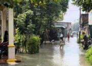 Gresik Dilanda Banjir Parah, Ribuan Rumah Terendam, Warga Mengungsi