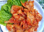 Sensasi Pedas Gurih Ikan Asin Balado, Menu Sederhana yang Bikin Nagih