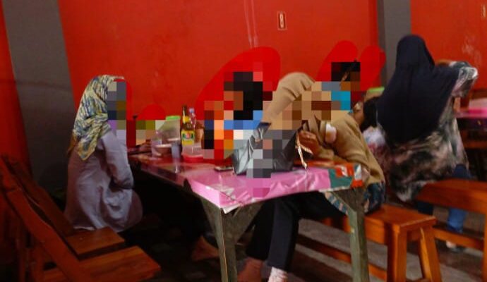 Warung Makan di Bojonegoro Ini Jadi Sasaran Para Perempuan