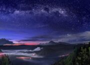 Bintang Bromo Menari, Keindahan Milky Way yang Bikin Kamu Lupa Sunrise