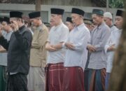 Bupati dan Wakil Bupati Bojonegoro Bersama Masyarakat Menyambut Idul Fitri