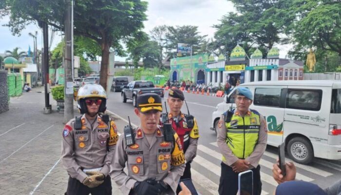 Atasi Kemacetan,Polisi Aturan Lalu Lintas di Kota Kediri