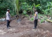 Antisipasi Banjir Susulan: Kapolsek Plosoklaten Tinjau ke Lokasi