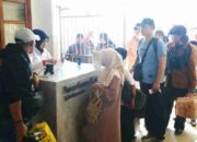 Arus Balik Lebaran, Penumpang Padati Stasiun Lamongan 