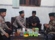 Sinergi Erat Ulama dan Polisi di Solokuro: Jaga Kamtibmas dengan Silaturahmi dan Patroli
