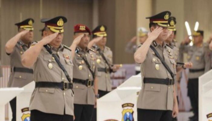 Polda Jatim Lakukan Rotasi Besar, 15 Kapolres dan Pejabat Utama Tempati Posisi Baru