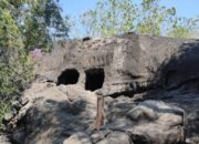 Menelusuri Jejak Sejarah dan Mistis di Goa Selomangleng Kediri