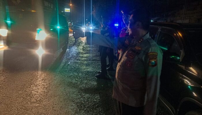 Kabag Ops Polres Kediri Kota Pimpin Langsung Pengamanan Arus Balik Suporter Sepak Bola