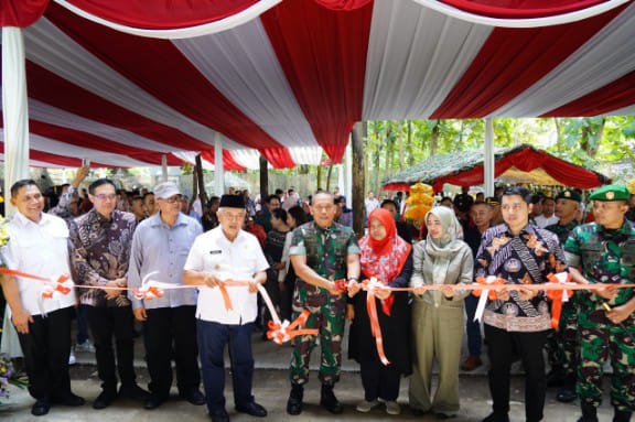 Divif 2 Kostrad Nyatakan Perang Terhadap Sampah, Luncurkan TPS Inovatif Ramah Lingkungan