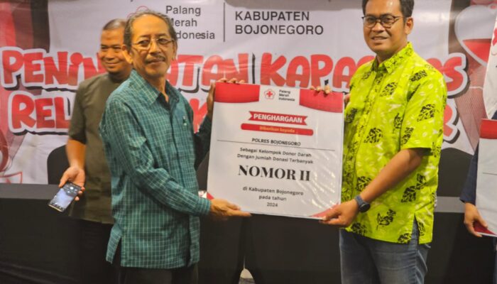 Polres Bojonegoro Terima Penghargaan PMI sebagai Pendonor Darah Terbanyak