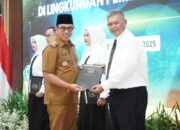 Wali Kota Batu Serahkan SK CPNS dan PPPK 2024, Ini Pesannya