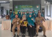 Lawan Stunting, Ketua TP PKK Bojonegoro Terjun Langsung Bagikan Bantuan Gizi untuk Balita