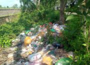 Jalan Nasional Sraturejo Bojonegoro Jadi Tempat Sampah