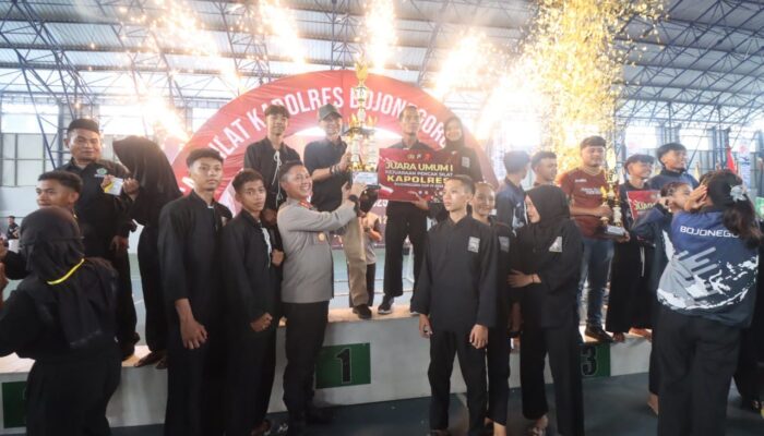 7 Emas, PSHT Juara Umum Kejuaraan Silat Kapolres Cup 2025