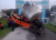 Truk Tertabrak KA di Lamongan, Benturan Dahsyat Hancurkan Kendaraan