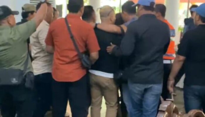 Liputan di Pendopo Sidoarjo Ricuh, Wartawan Ditantang Duel oleh Oknum Pengamanan