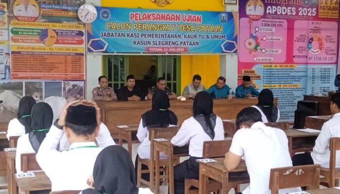 Antusiasme Membara, Warga Pataan Lamongan Ramaikan Seleksi Perangkat Desa