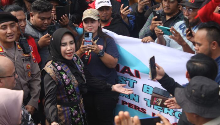 Wabup Sidoarjo Sujud di Hadapan Wartawan: Permintaan Maaf Resmi Diterbitkan