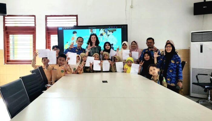 Keren, Pelatihan Bahasa Inggris Bojonegoro Cetak Juara Se-Jatim Bali
