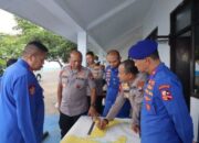 Evakuasi Masih Berlanjut, Kapolda Jatim Pantau Langsung Tragedi KMP Tunu Pratama