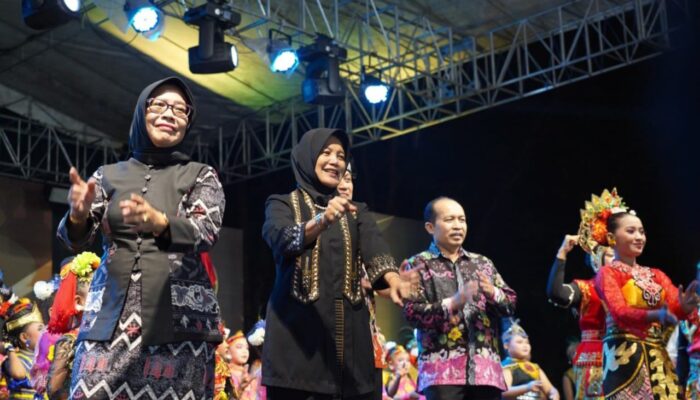 Meriah, Tari Kolosal Bojonegoro Libatkan Anak PAUD Hingga Dewasa
