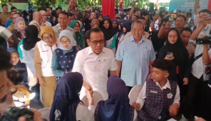 Cek Kesehatan Gratis Dimulai, Menteri PMK Pratikno: Anak Indonesia Harus Sehat Jangan Sakit-Sakitan