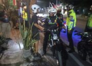 Remaja Kediri Kota Kocar-Kacir saat Polisi Bubarkan Aksi Jumat Gaul