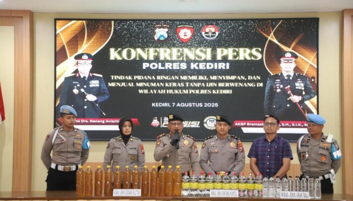 Ribuan Botol Arak Diamankan Polres Kediri