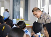 Kadindik Jatim Aries Tinjau Program Makan Siang di Malang