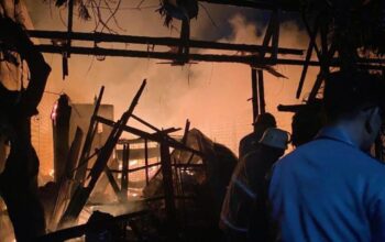 Detik-Detik Rumah di Lamongan Terbakar Hebat Saat Pemilik Terlelap