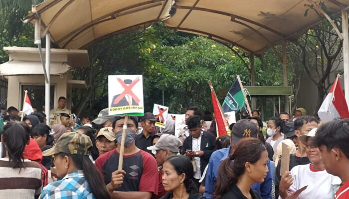 Menteri dan Wamen Haji Dianggap Sombong dan Tak Peka, Mahasiswa Ultimatum Presiden