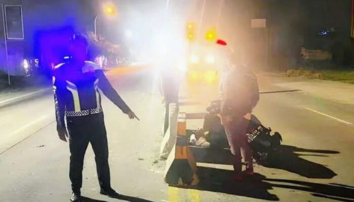Pengendara Asal Lamongan Tewas di Tempat Usai Tabrak Pembatas Jalan
