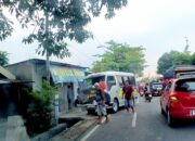 Kecelakaan di Balen Bojonegoro: Truk Belok Kanan Elf Tabrak dari Belakang