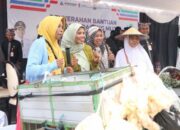 Pedagang Rengkek Bojonegoro Dapat Bantuan Tunai, Kini Bisa Tambah Modal Jualan