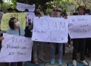 Gerah Tanpa Air, Warga Alana Tambak Oso Long March ke Kantor Bupati dan PDAM